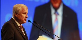 Horst Seehofer to step down as Bavarian state premier