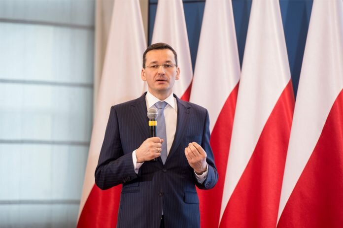 EU to discuss sanctions over Poland judiciary reforms