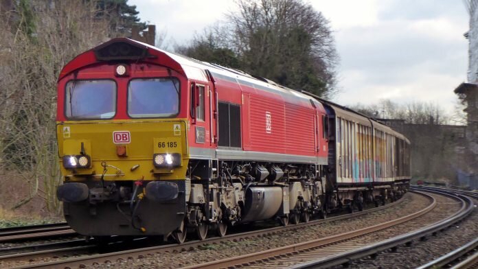 Diesel-powered trains © Train Photos