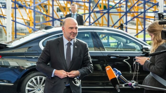 Commissioner Pierre Moscovici commented on the winter interim economic forecast © Aron Urb (EU2017EE)