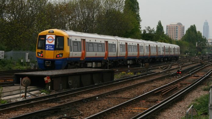 West London Orbital railway © Aubrey Morandarte