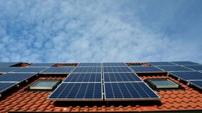 New home energy storage system to connect batteries to solar panels